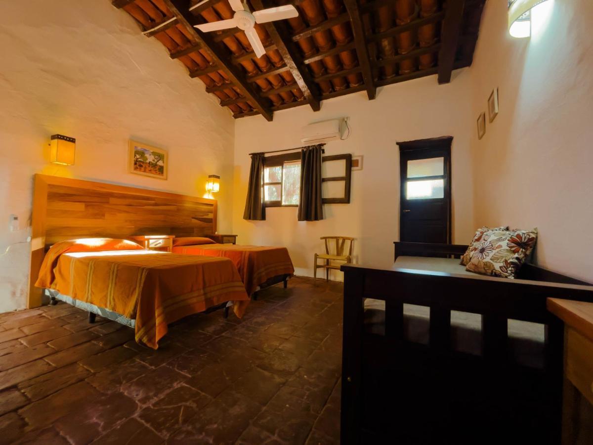 La Casona De Moldes Hotel Coronel Moldes Eksteriør billede