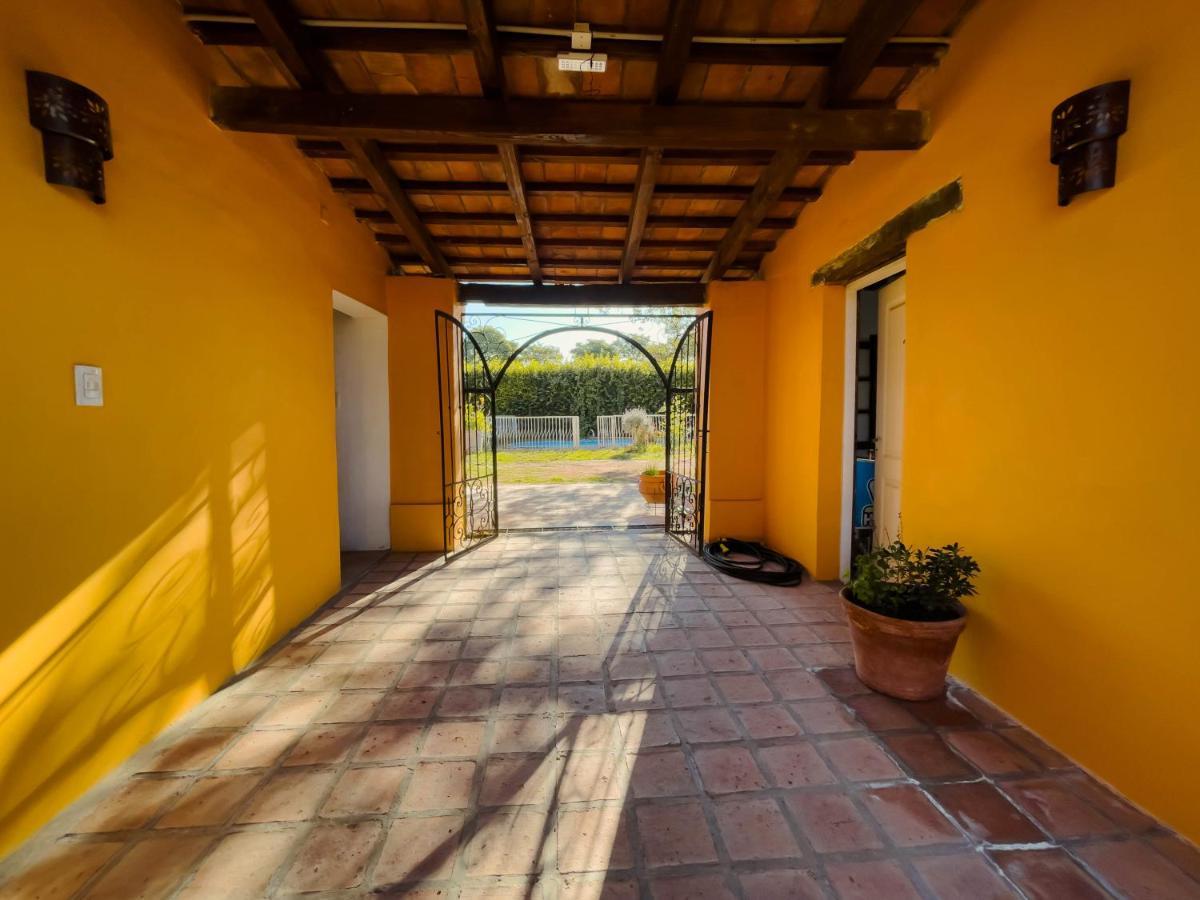 La Casona De Moldes Hotel Coronel Moldes Eksteriør billede